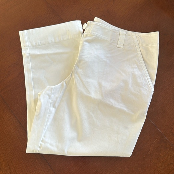 Tommy Bahama Sail Away Twill Crop Pants - Picture 2 of 4